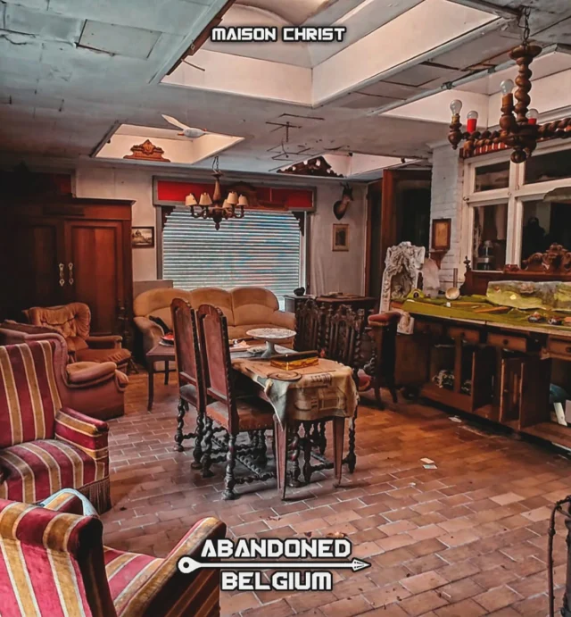 Maison Christ (Belgium)
💎 Exchange this location ⬇️
🔥www.urbexprime.com🔥
🌎 Get urbex locations 🌎
🔥www.urbexprime.com🔥

#urbex #photography #urbexfrance #lafranceabandonnée #urbexphotography #france #urbexworld #abandoned #photooftheday #abandonedplaces #streetart #art #france #picoftheday #graffiti #urban #photo #photographer #urbanexploration #instagood #architecture #urbexpeople #streetphotography #shooting #street #decay #travel #urbex_supreme #lostplaces