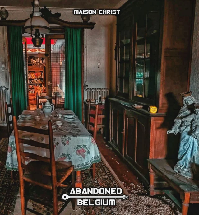 Maison Christ (Belgium)
💎 Exchange this location ⬇️
🔥www.urbexprime.com🔥
🌎 Get urbex locations 🌎
🔥www.urbexprime.com🔥

#urbex #photography #urbexfrance #lafranceabandonnée #urbexphotography #france #urbexworld #abandoned #photooftheday #abandonedplaces #streetart #art #france #picoftheday #graffiti #urban #photo #photographer #urbanexploration #instagood #architecture #urbexpeople #streetphotography #shooting #street #decay #travel #urbex_supreme #lostplaces